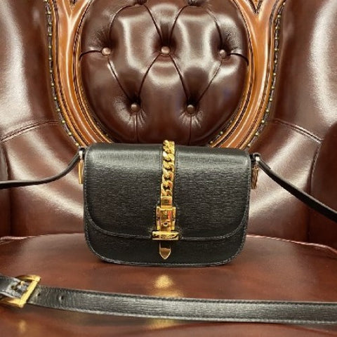 Gucci mini Sylvie Leather Gold chain Black handbag Bag NEW